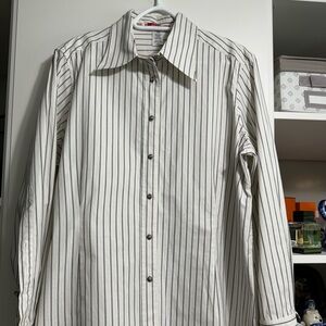 AK Anne Klein, Size 16 W, 94% cotton, 4% Spandex, 2% other fibers